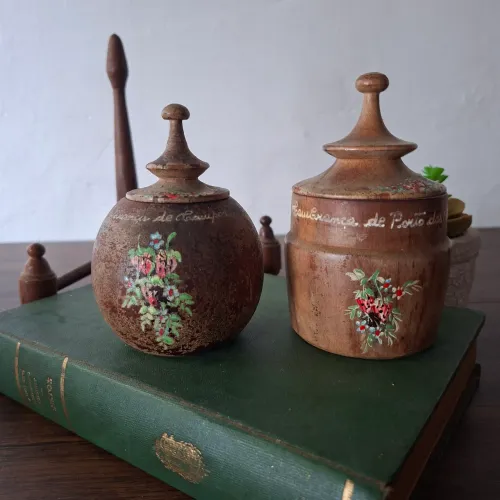 Conjunto 2 pote ou açucareiro português artesanal de madeira torneada c pinturas florais