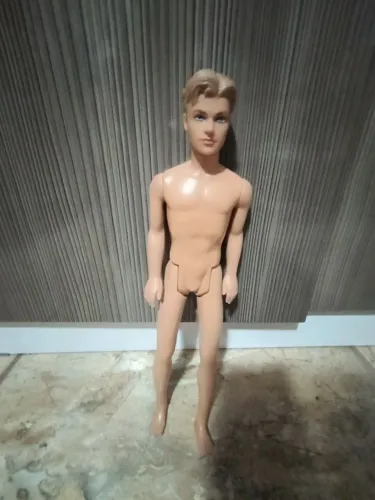 Ken sem roupas