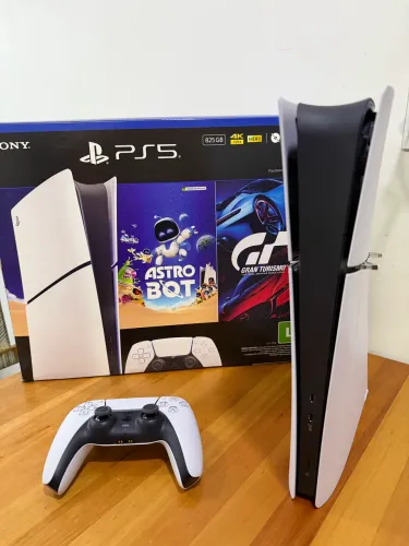 PS5 slim digital 825GB