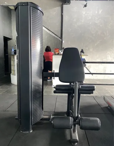 Academia / equipamentos de musculação, Esteiras.