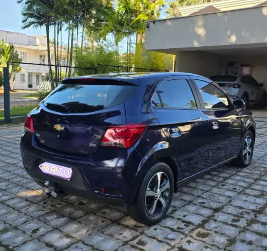 Chevrolet Onix Hatch LTZ 1.4 8V Flex Mec. 4P 2018