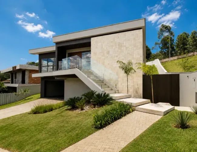 Casa para venda com Piscina e 4 suítes, 350 m² - Alphaville Lagoa Dos Ingleses
