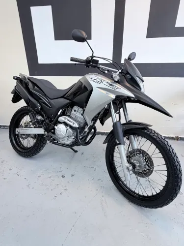 Xre 300 2018