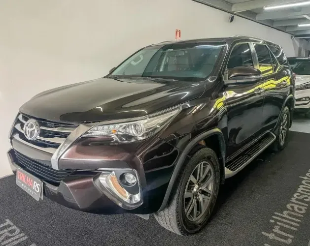 Toyota Hilux SW4 SRX 4X4 2.8 TDI 16V Dies. Aut. 2019