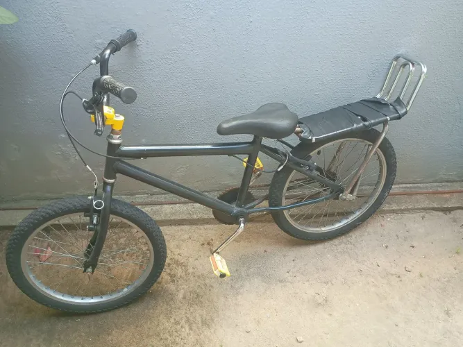BICICLETA P/ CRIANÇA OU PRÉ-ADOLESCENTE -ARO 20