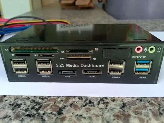 Dashboard Leitor de Cartao USB 3.0 e 2.0 para PC