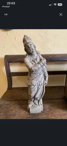 Estátua profeta amos