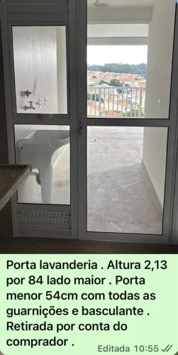 Janela e porta de lavanderia