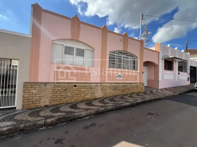 Casa para Venda em Brotas, Centro, 4 dormitórios, 1 suíte, 4 banheiros, 3 vagas