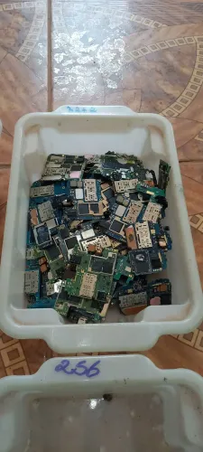 Sucatas de Celular
