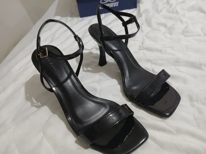 Salto Renata Mello tm 37 preto seminovo