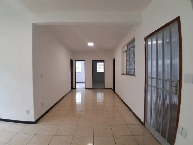Casa com 3 quartos para alugar em Belo Horizonte