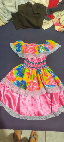 Vende-se vestido infantil de quadrilha