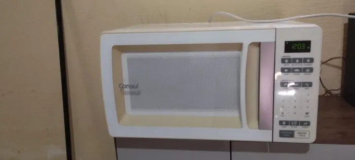Microondas 32L Consul R$ 250,00