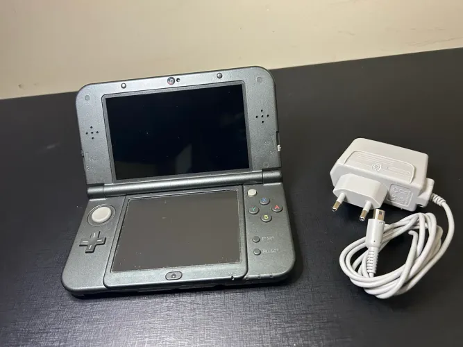 New Nintendo 3DS XL Preto - Extremamente Conservado