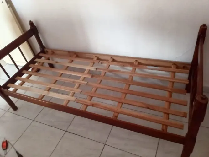 Cama de solteiro 