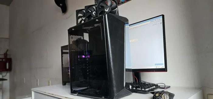 Gabinete gamer pichau com rgb, tampa de vidro