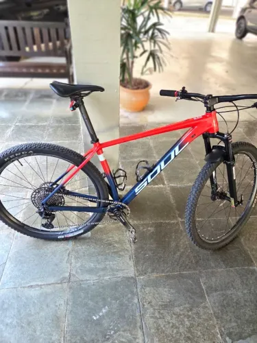 Bicicleta Sou SL629 Chamonix tamanho L/19  Sram 12v