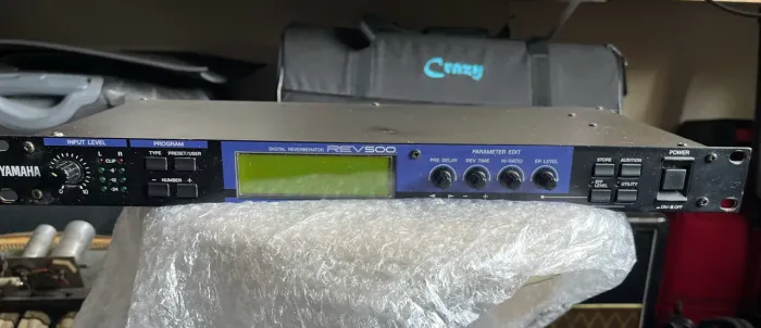 Módulo de reverb Yamaha rev500