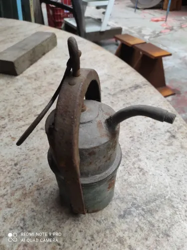 Lanterna antiga,carbureto ,Leia: