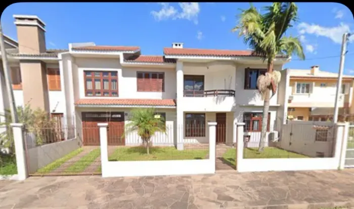 Sobrado padrão A. A 2.5 km da UFSM