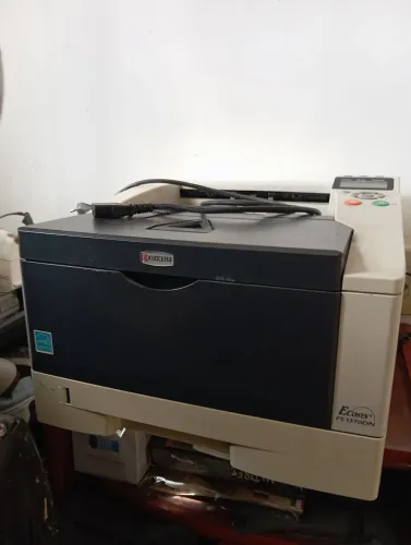 VENDO IMPRESSORA KYOCERA -IMPRESSAO PRETA EXCELENTE ESTADO.. PRECISA LIMPEZA.