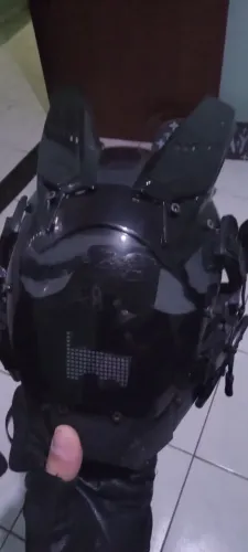 Máscara cyberpunk