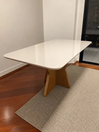 Mesa de Jantar Moderna para 6 Lugares 1,60x0,60 - Tampo Laqueado e Base de Madeira