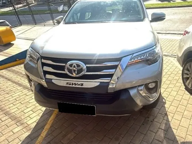 Toyota Hilux SW4 SRX 4X4 2.8 TDI 16V Dies. Aut. 2020