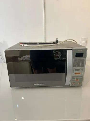 Microondas Brastemp Kingsize 38L 127v COM DEFEITO