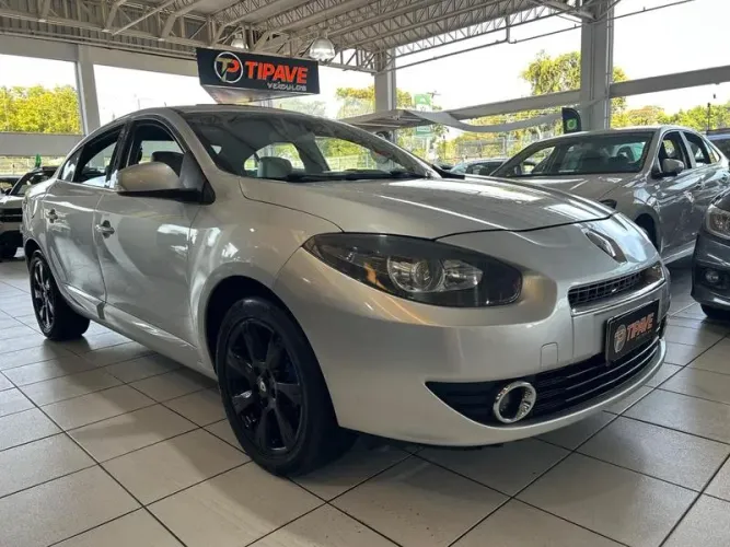 Renault Fluence Sedan Privilège 2.0 16V Flex AUT 2013