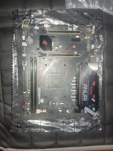 Placa-Mãe Pichau Danuri B550M-PX AMD AM4 - Perfeito Estado (Na Caixa)