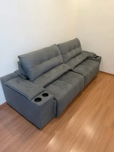 Sofá retrátil reclinável