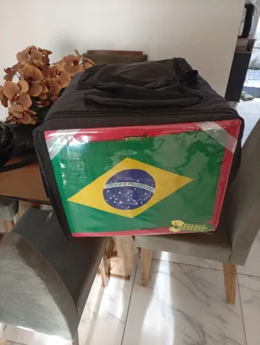 Vende se bag semi nova em bom estado