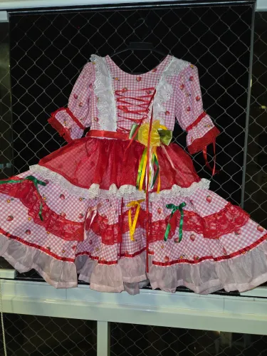 Vestido infanil para Festa Junina