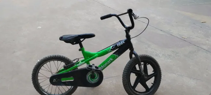 Vendo bike infantil BMX aro 20 