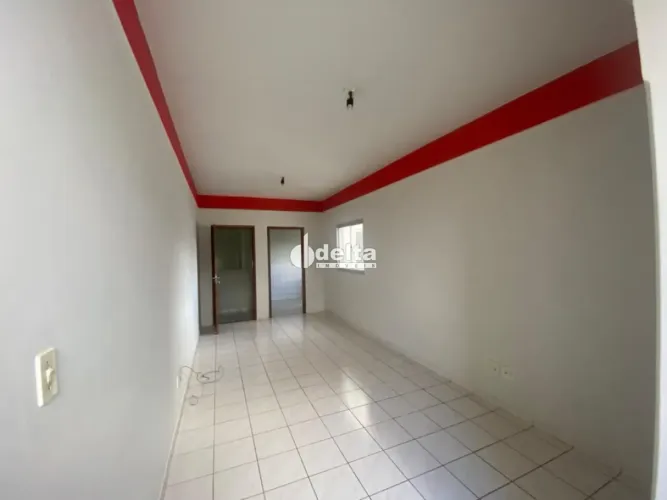 Apartamento com 2 quartos disponível para locação ou venda no bairro Santa Mônica em Uberl
