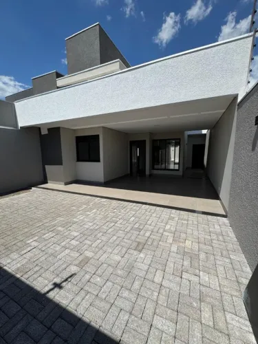 Casa nova a venda em Maringá