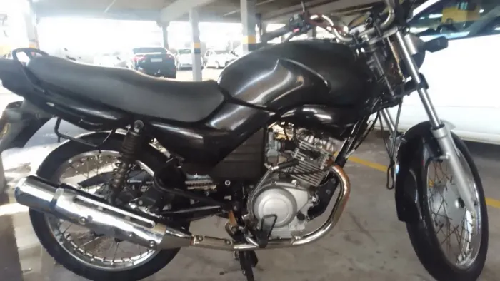 Yamaha YBR 125 K, 2008 em bom estado