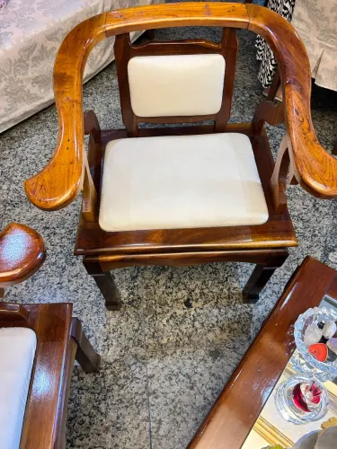 ? VENDO LINDO CONJUNTO EM MADEIRA MACIÇA - MOGNO ?