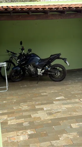 Honda CB 300F 2025/2025 - Apenas 2.988 km - R$ 27000