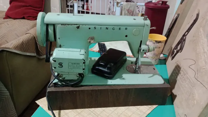 Máquina de Costura e Ziz Zag Singer 