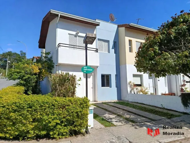Casa com 3 quartos para locação Granja Viana-Cotia