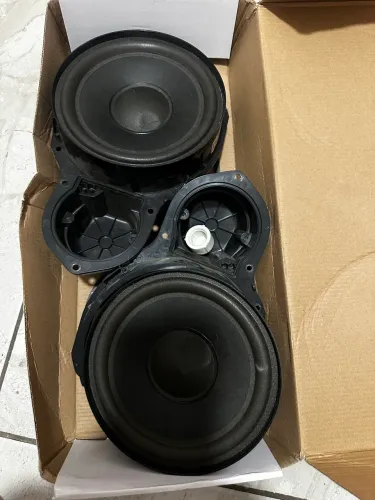 Alto falante do áudio carro 8?