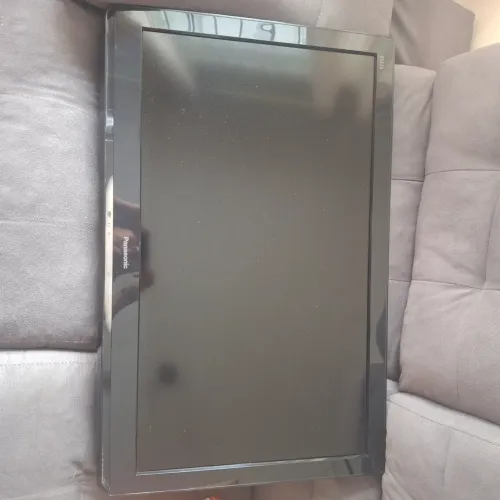 Vendo TV Panasonic 32 polegadas, em ótimo estado. Não é Smart.