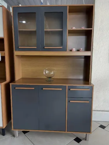 Elegância e Organização para Sua Cozinha: Armário Rubi 5 Portas e 1 Gaveta