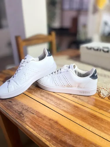 Numeração 38 . Blinclass adidas olímpico. Seminovo original