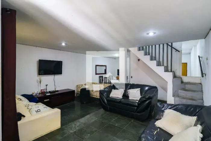 Casa à Venda - Vila Pirajussara, 4 Quartos, 191 m2