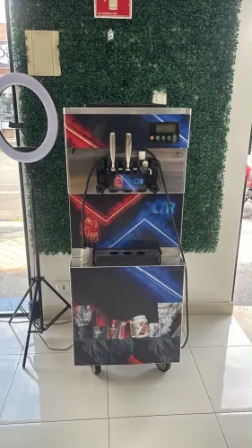 MÁQUINA PROFISSIONAL DE SORVETE EXPRESSO / SOFT