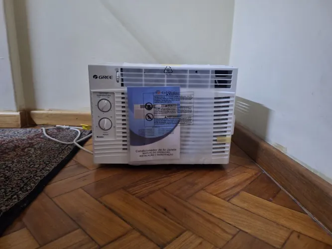 Ar-condicionado Janela Gree 7.000 BTUs Frio GJC07BV-A6N 127V NOVO<br>
